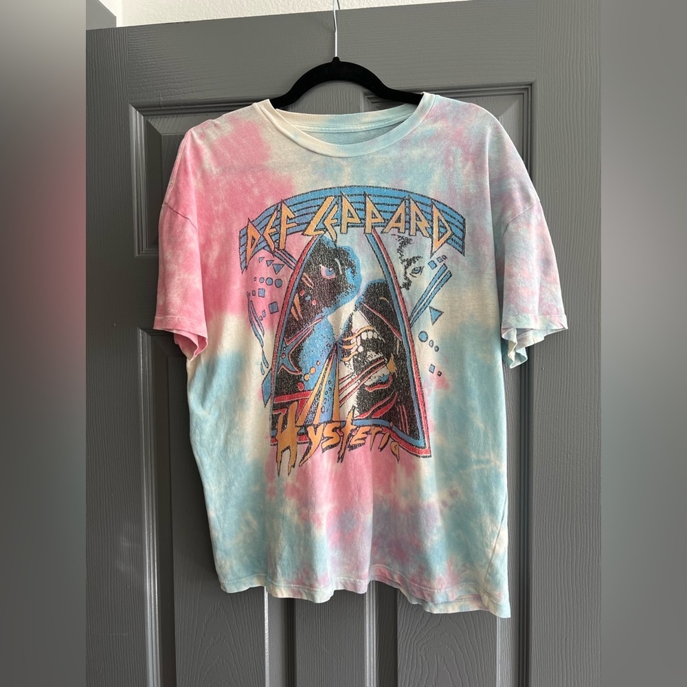 Womens def zeppelin graphic tee size XL